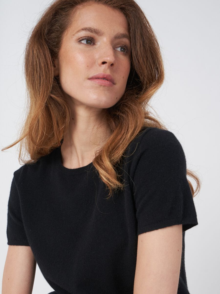 Trui met korte mouw naadloos gebreid van biologisch cashmere image number 3