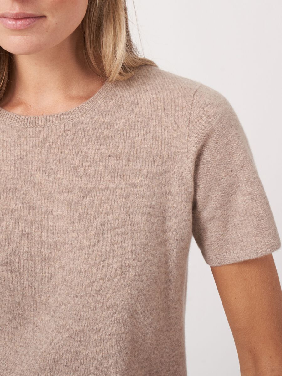 Trui met korte mouw naadloos gebreid van biologisch cashmere image number 3