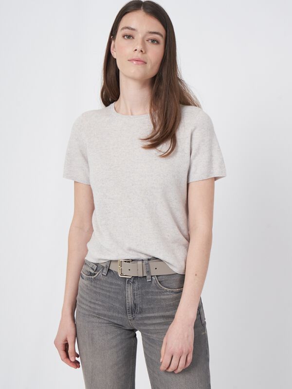 Nahtlos gestricktes Kurz-Armpullover aus Bio-Kaschmir  image number 0