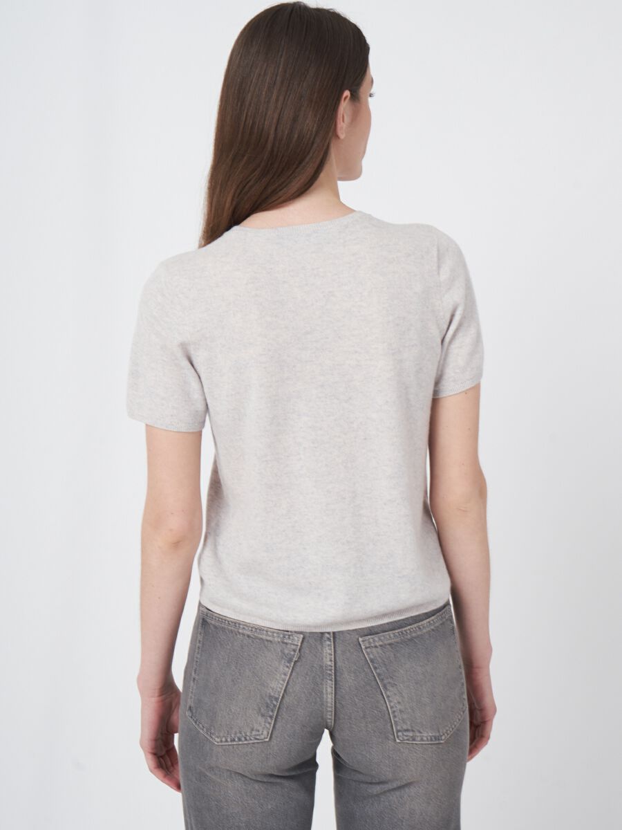 Trui met korte mouw naadloos gebreid van biologisch cashmere image number 1