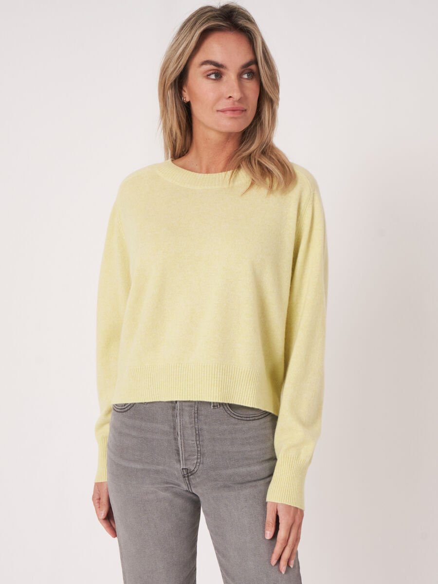Cropped organic cashmere raglan sweater image number 0