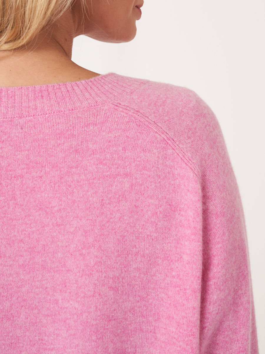 Korte raglan trui van organisch cashmere image number 4