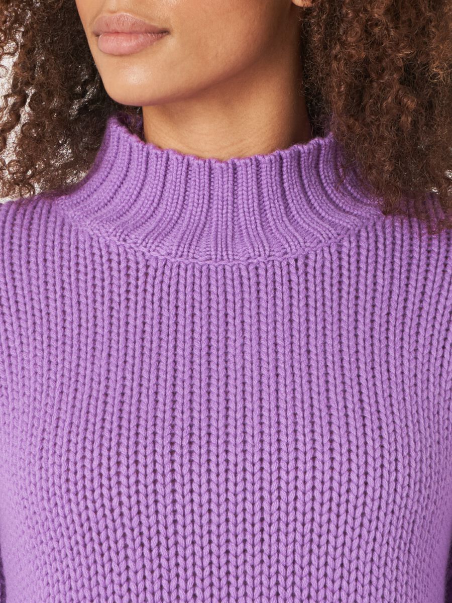 Trui met opstaande kraag en fantasie gebreide details image number 15