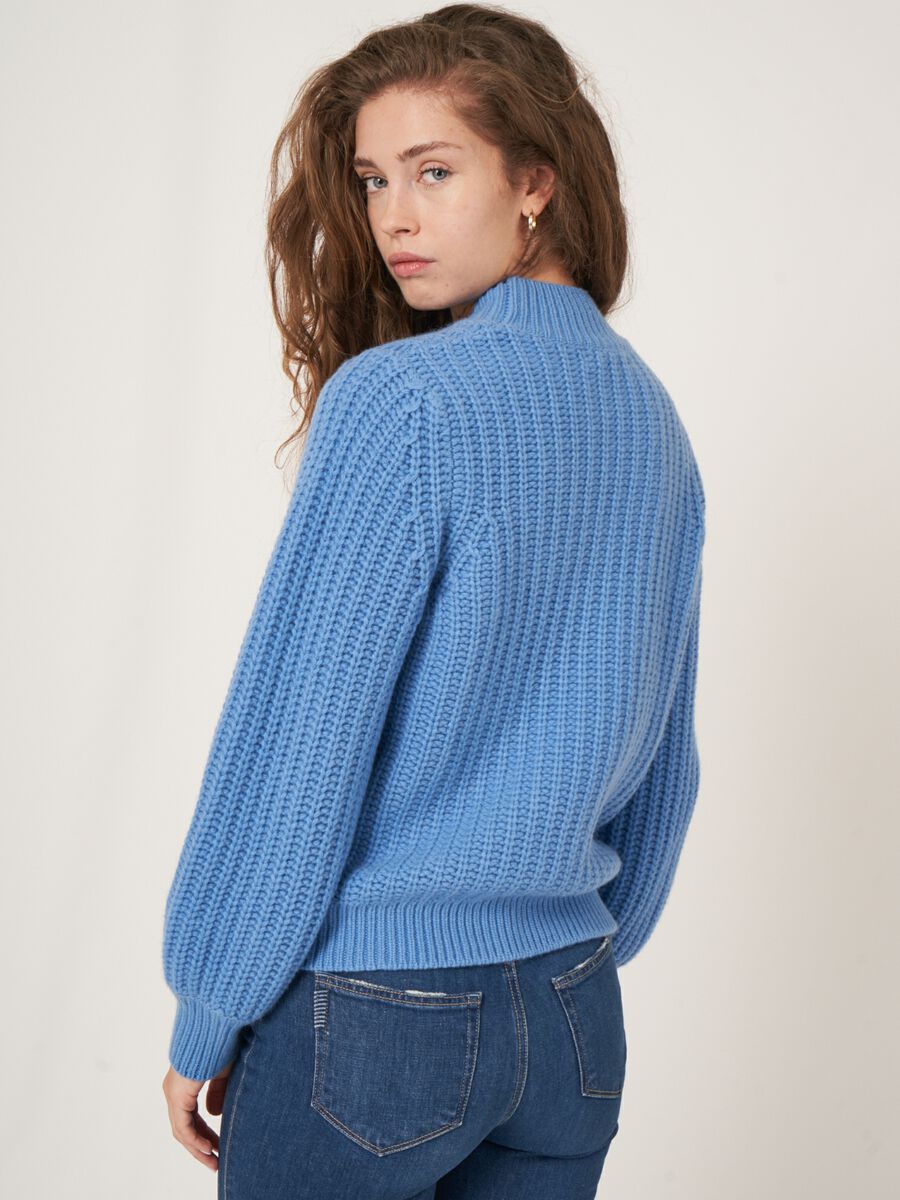 Pull en cachemire en grosse maille c&ocirc;tel&eacute;e image number 14