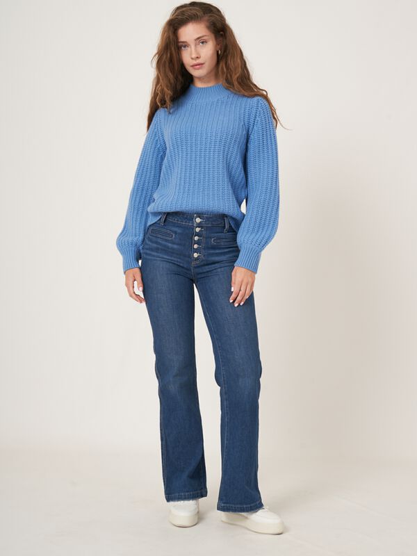 Chunky rib knit cashmere sweater image number 18