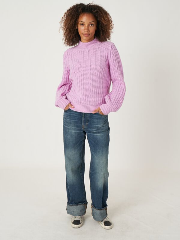 Chunky rib knit cashmere sweater image number 24