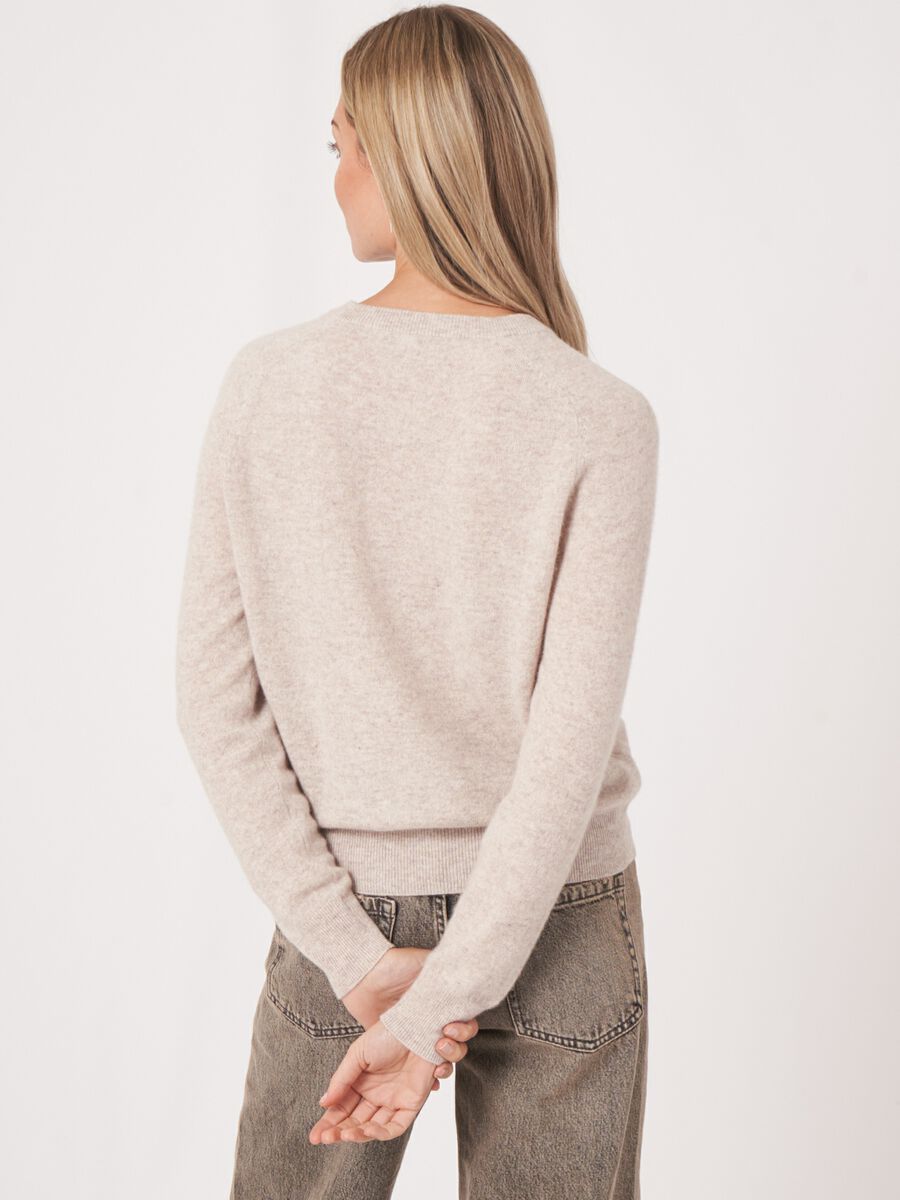 Pull en cachemire &agrave; col rond et manches raglan image number 1