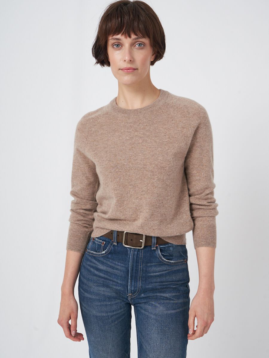 Cashmere trui met ronde hals en raglanmouwen image number 0