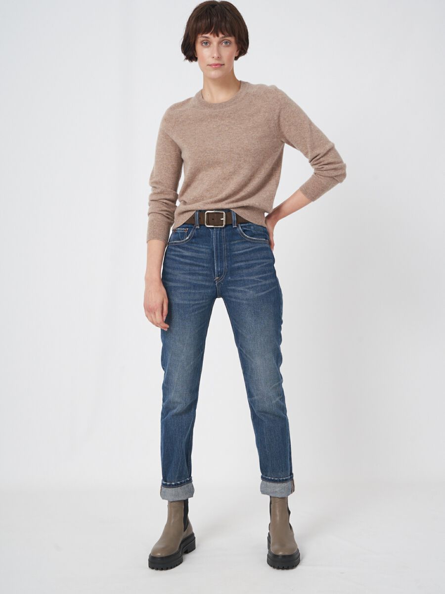 Round neck raglan sleeve cashmere sweater image number 4