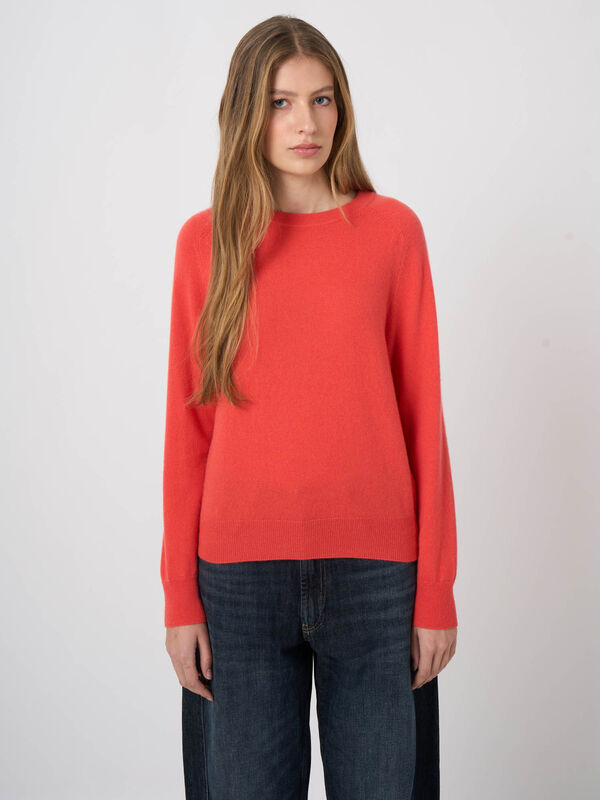Leichter Kaschmirpullover mit Rundhalsausschnitt image number 2