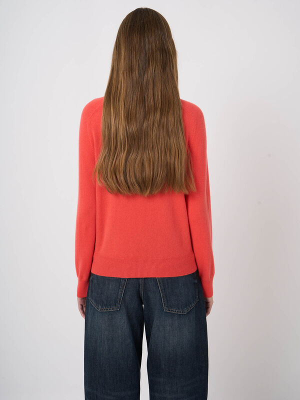 Leichter Kaschmirpullover mit Rundhalsausschnitt image number 3