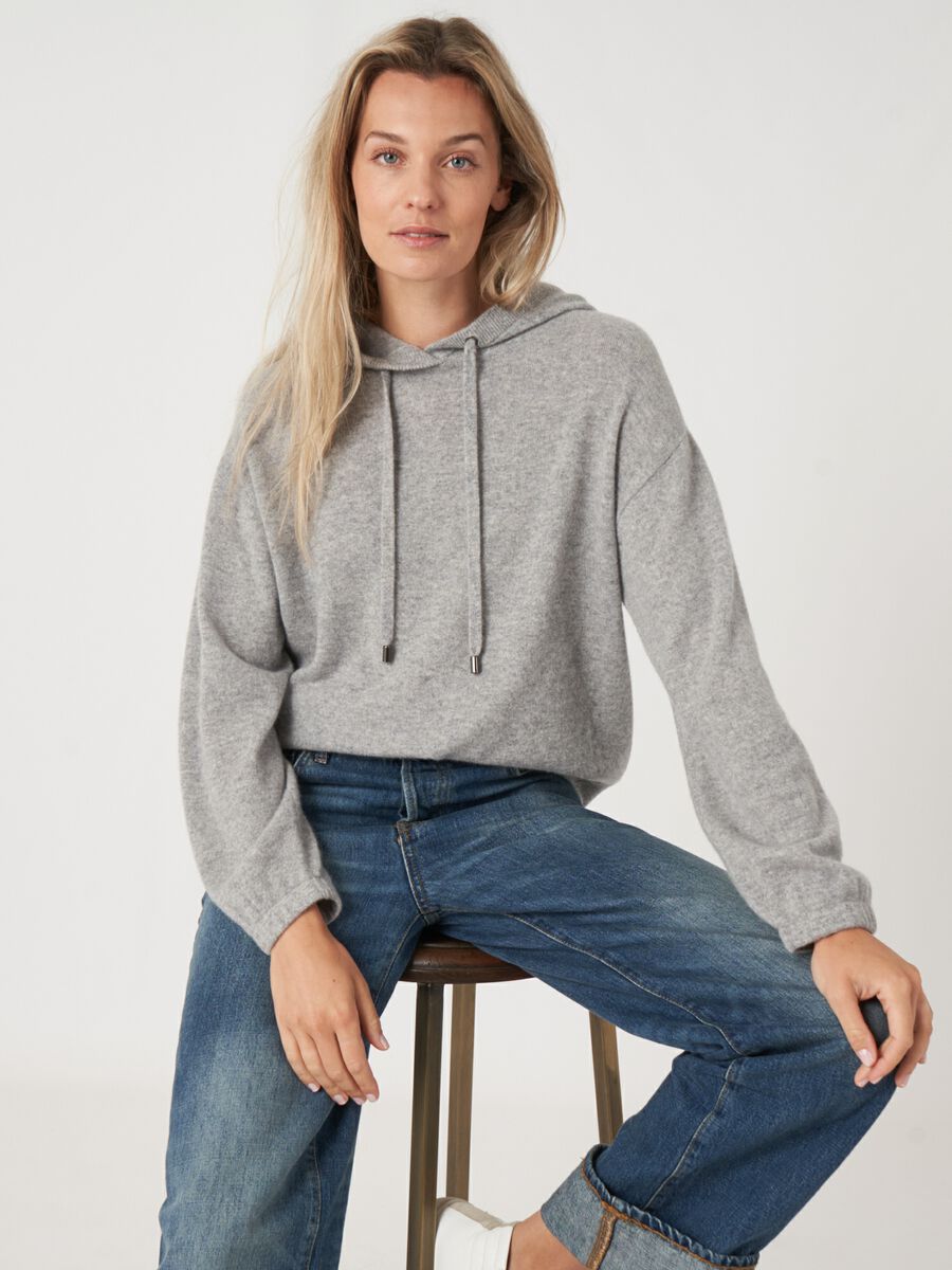 Organic cashmere hoodie with puff sleeves image number 0
