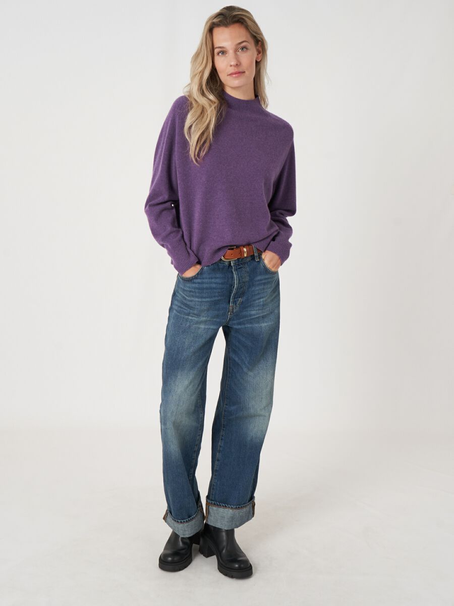 Trui met opstaande kraag en zadelmouwen image number 4