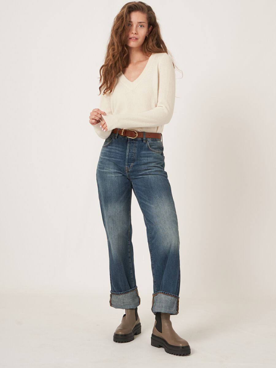 Gekürzter Bio-Kaschmir-Pullover mit V-Ausschnitt image number 5