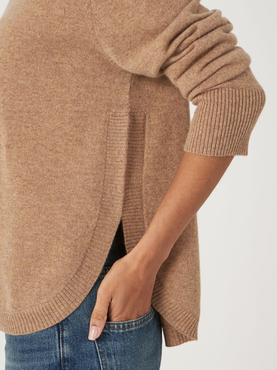 Round hem cashmere sweater with boatneck image number 2