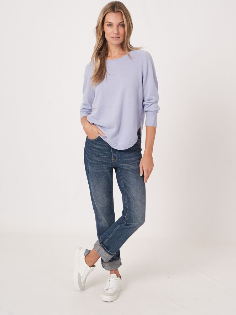 Round hem cashmere sweater with boatneck image number 4