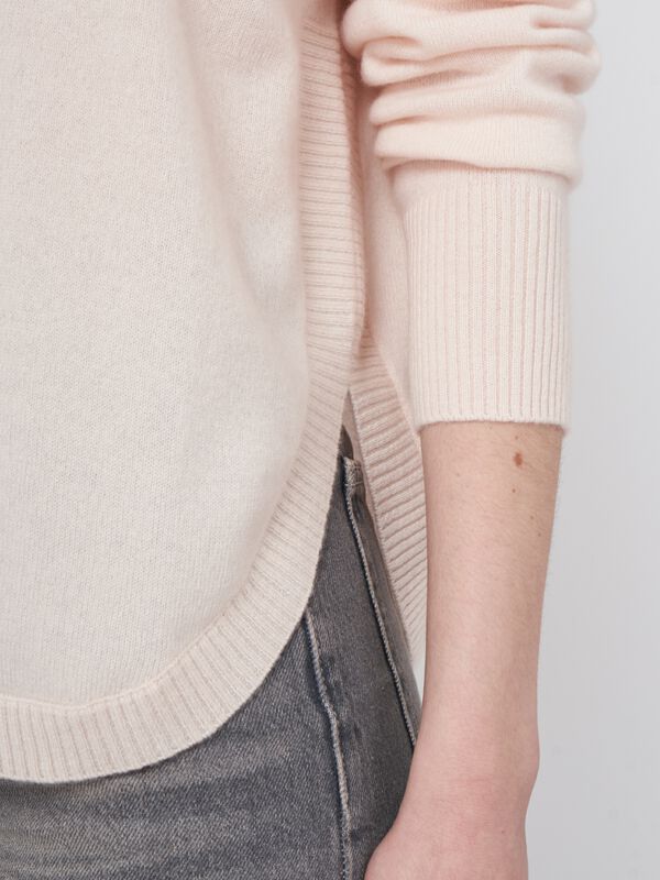 Pull en cachemire à ourlet rond et col bateau image number 2