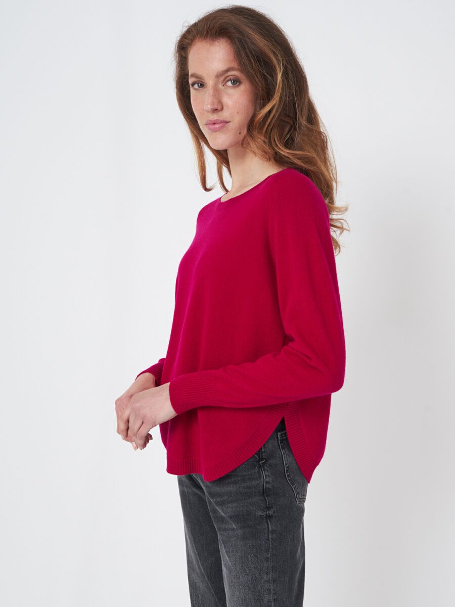 Round hem cashmere sweater with boatneck image number 0