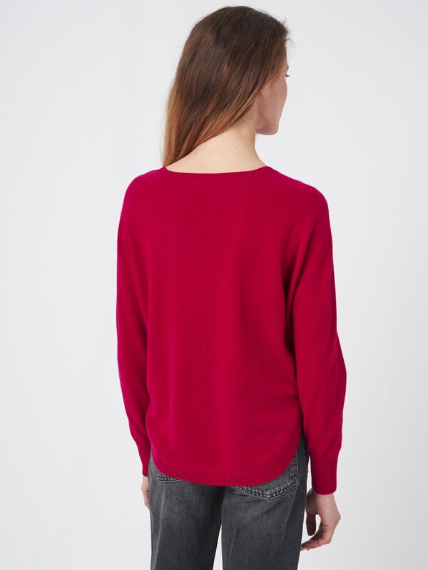 Round hem cashmere sweater with boatneck image number 3