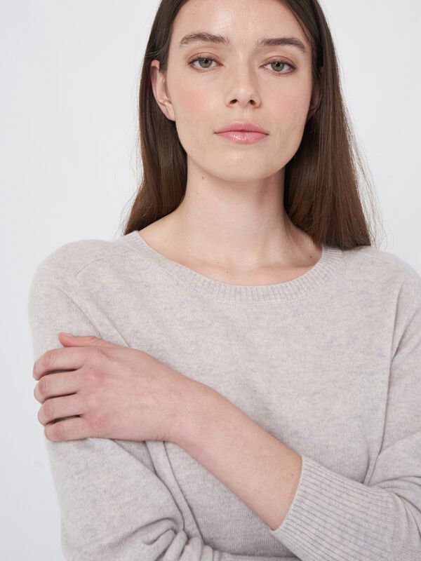 Cashmere boothalstrui met ronde zoom image number 1