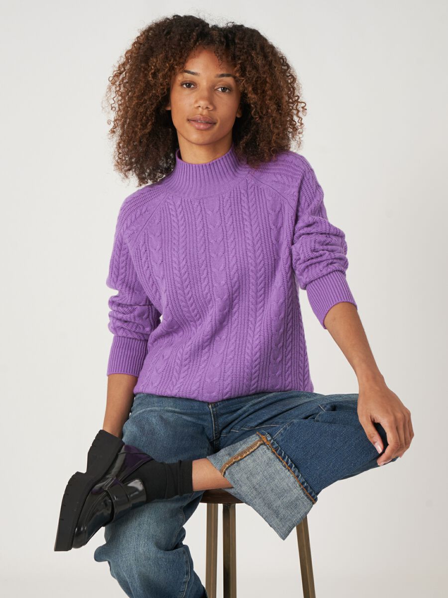 Cable knit cashmere sweater with raglan sleeves image number 0
