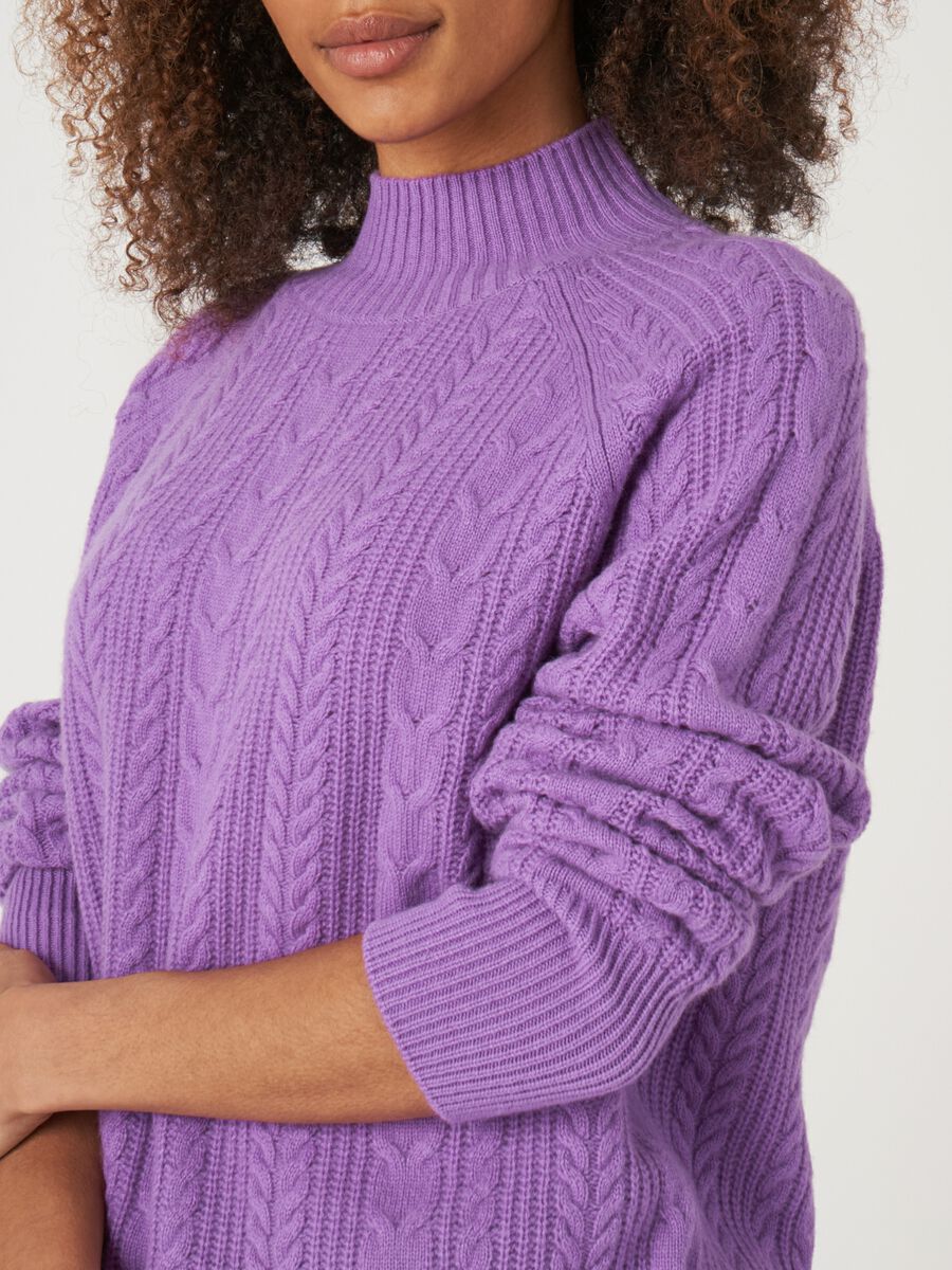 Cashmere kabeltrui met raglanmouwen image number 2