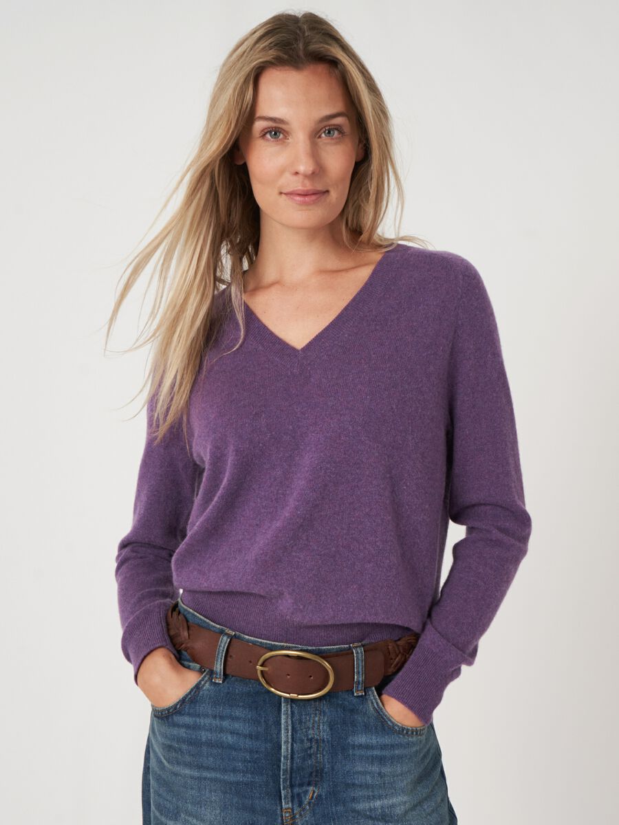 Lichte cashmere pullover met V-hals image number 0