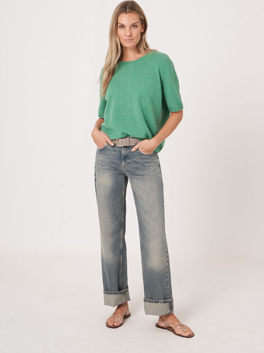 Short sleeve cashmere sweater with knitted detail at the back image number 4