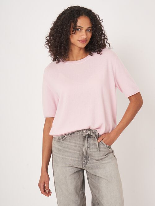 Kurzarm Kaschmirpullover mit gestricktem Detail am Rücken