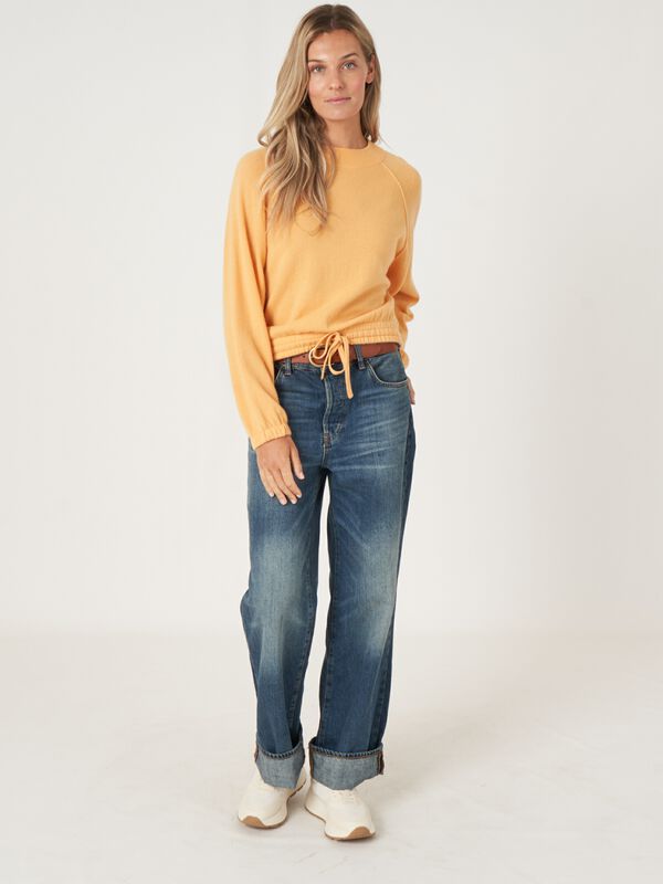 Cashmere trui met trekkoord aan de taille image number 6