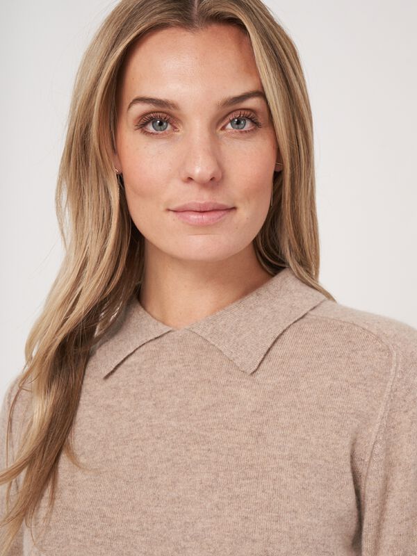 Fijn gebreide cashmere trui met polokraag image number 3