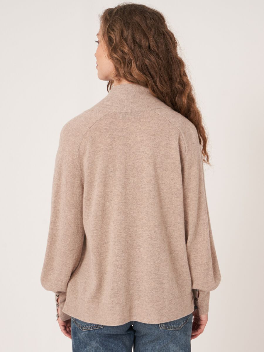 Offene leichte Kaschmir-Strickjacke mit Schalkragen image number 2