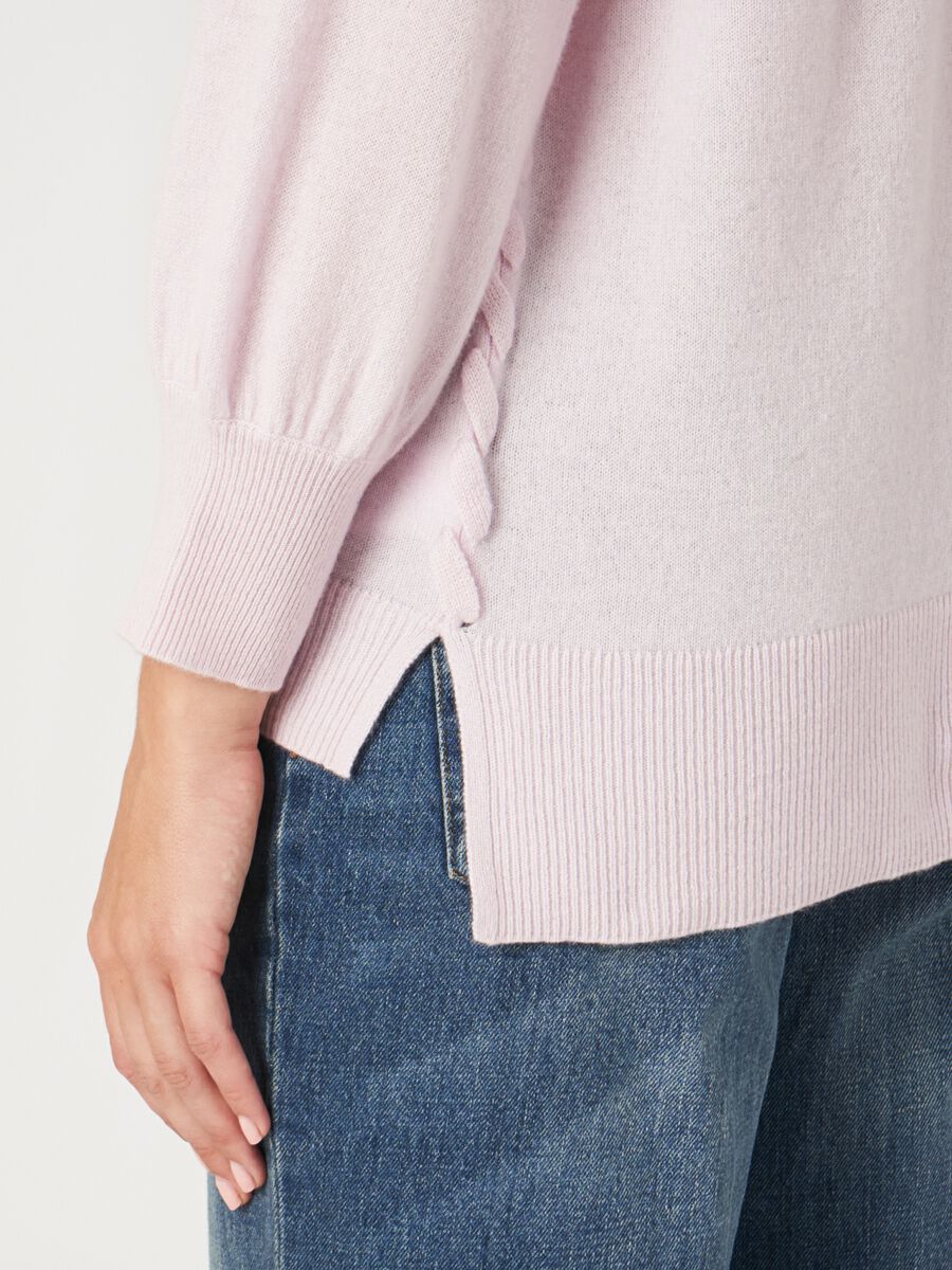 Raglan cashmere V-hals trui met gevlochten detail image number 3