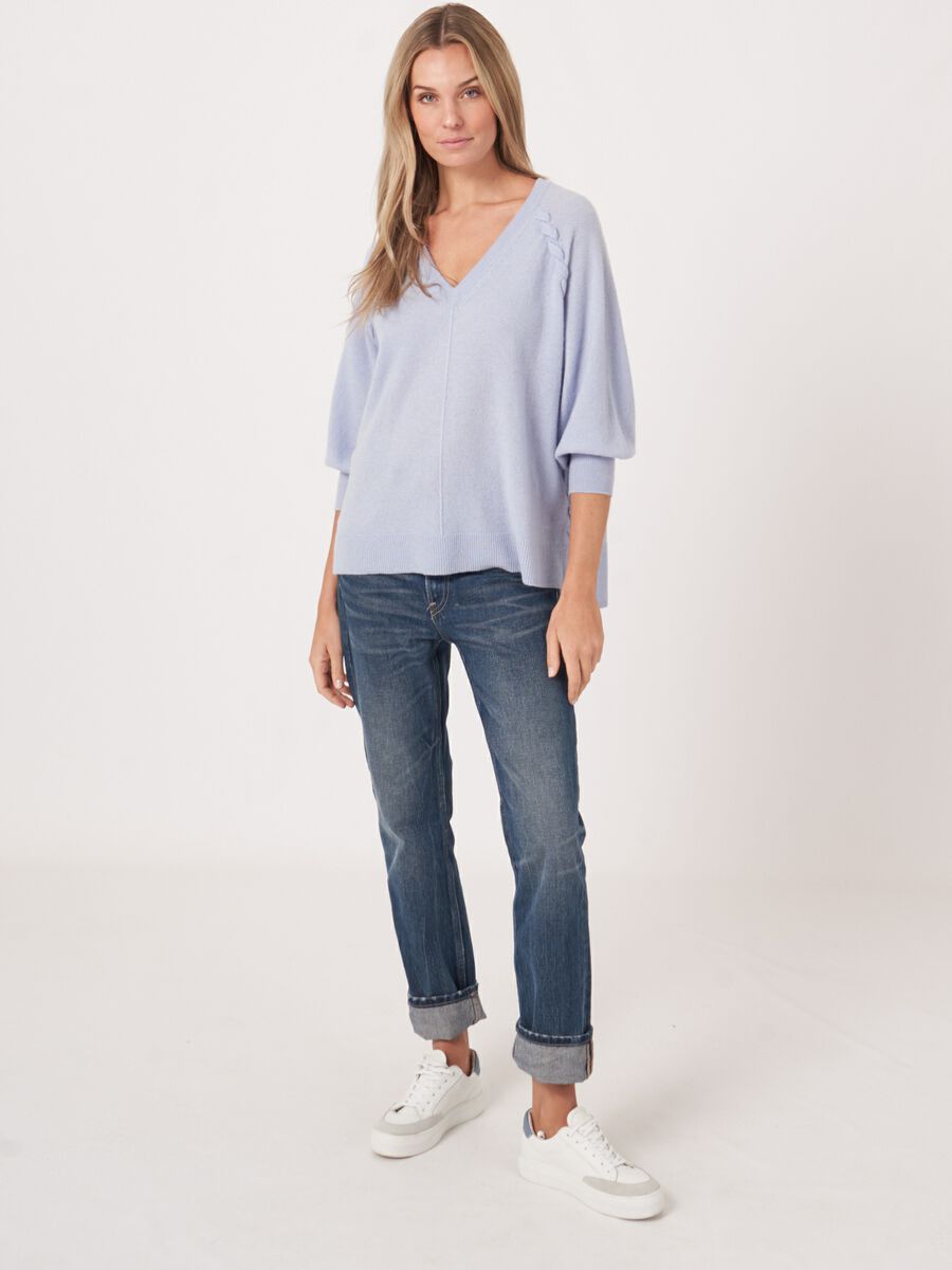 Raglan cashmere V-hals trui met gevlochten detail image number 4