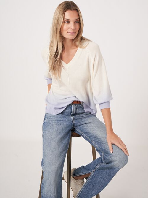 Cashmere V-hals trui met dip dye print