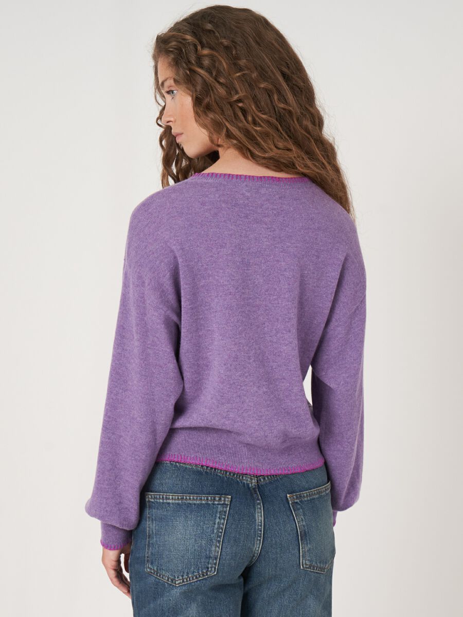 Cardigan en cachemire avec coutures contrastées image number 2