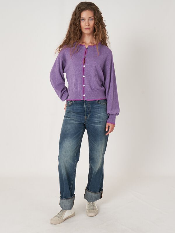 Cardigan en cachemire avec coutures contrastées image number 5