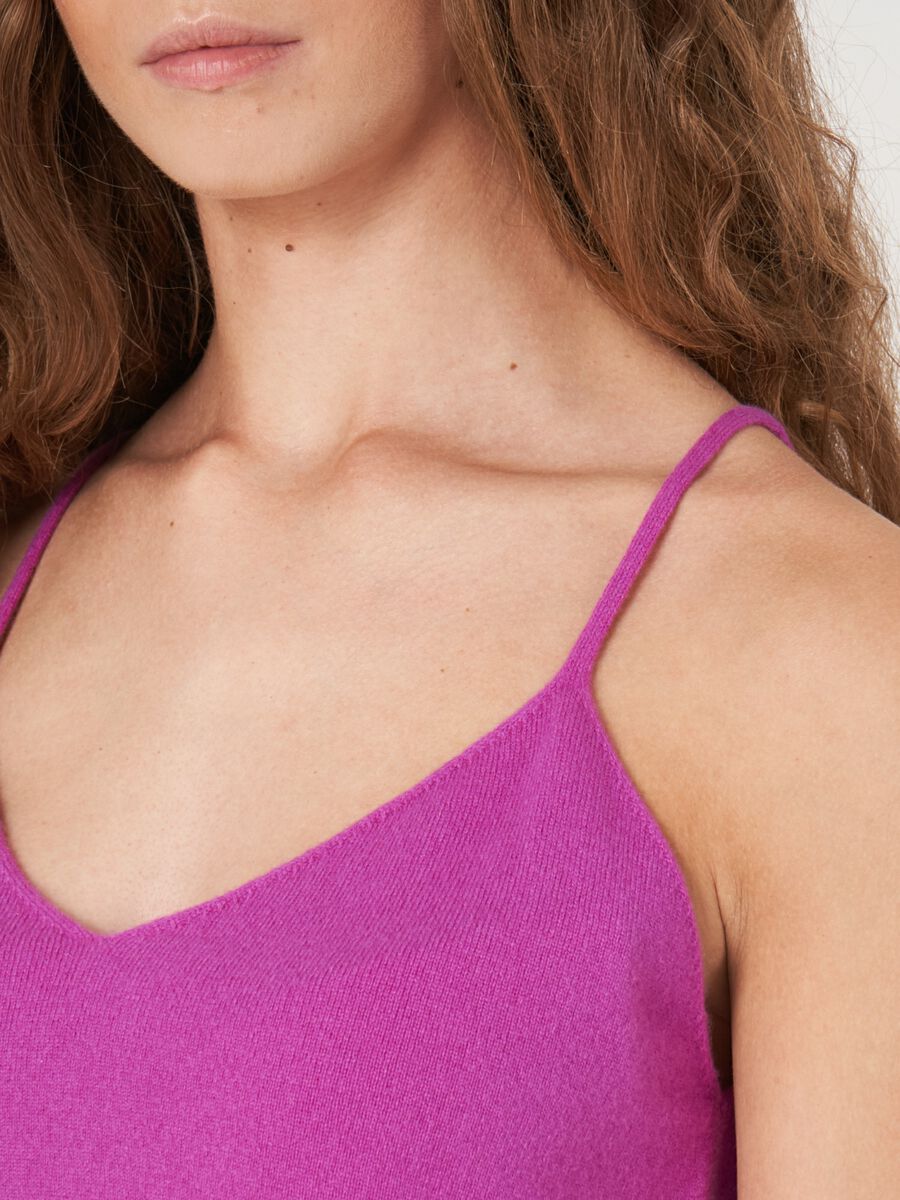 Cashmere gebreide top met spaghettibandjes image number 3