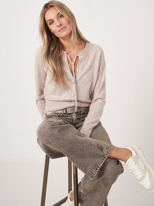 Cashmere vest met strikkoord