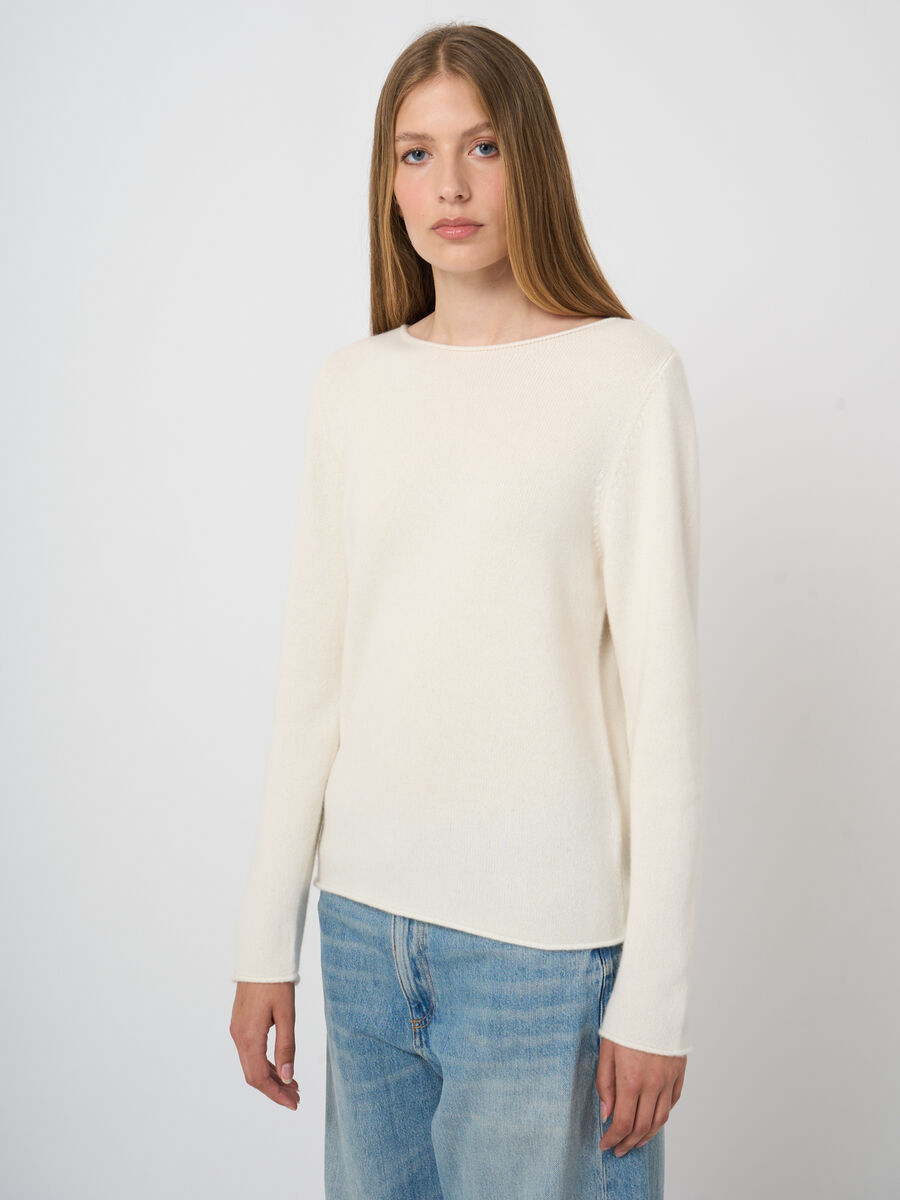 Medium-Weight Organic Cashmere Boat-Neck Sweater image number 0