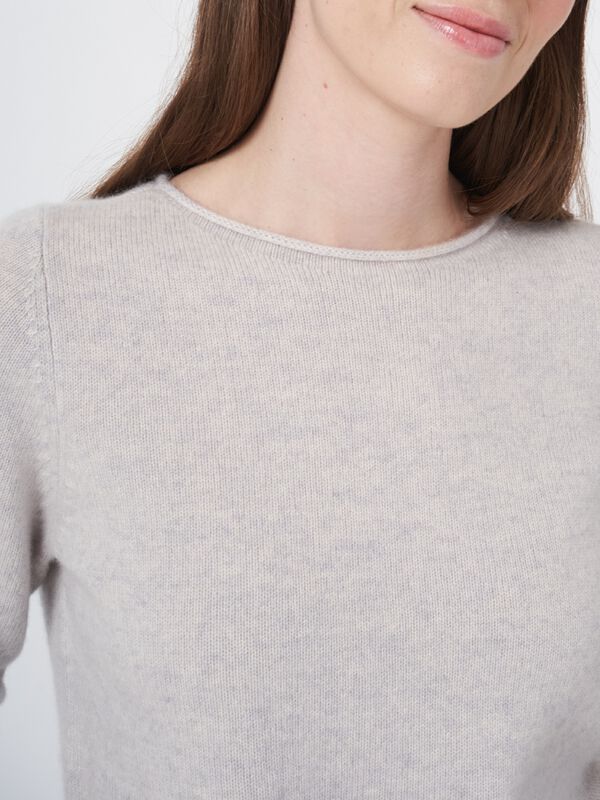 Medium weight basic cashmere boat neck sweater image number 3