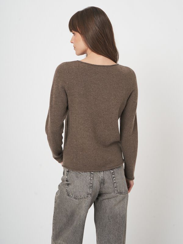 Mittelschwerer Basic-Kaschmir-Boot-Ausschnitt-Pullover image number 3