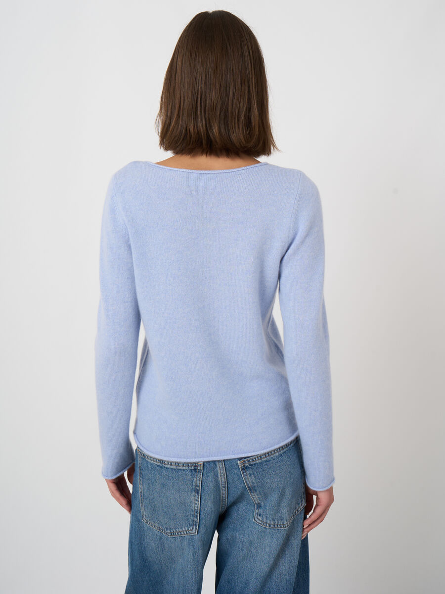 Medium-Weight Organic Cashmere Boat-Neck Sweater image number 3