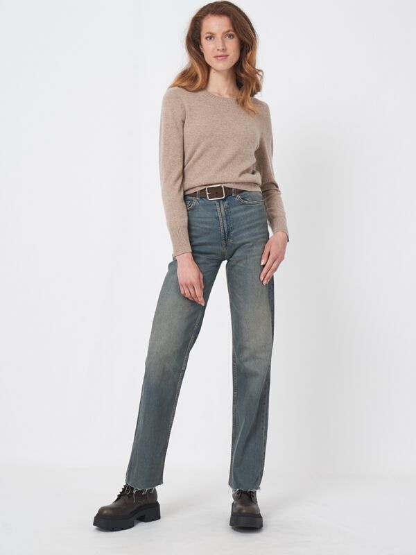 Fijn gebreide cashmere trui met ronde hals image number 4