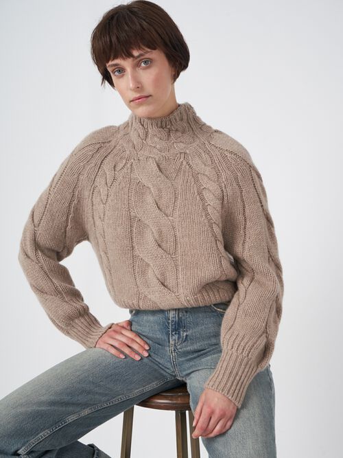 Pull en cachemire à à maille torsadée épaisse
