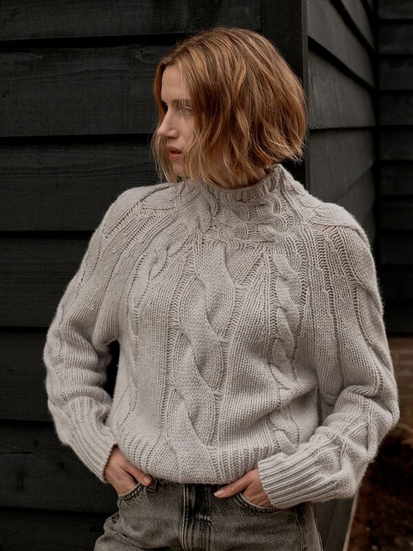 Grober Zopfmuster-Kaschmir-Pullover image number 7