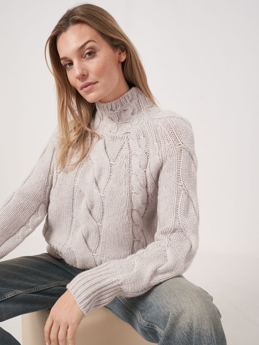 Grofgebreid cashmere trui met kabelpatroon image number 3