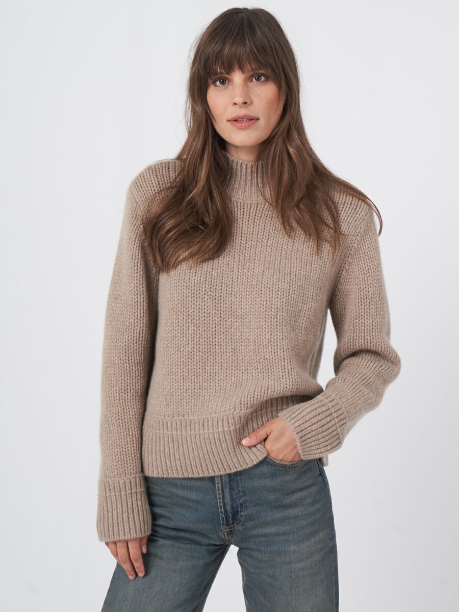 Chunky knit cashmere sweater with ribbed stand collar image number 0