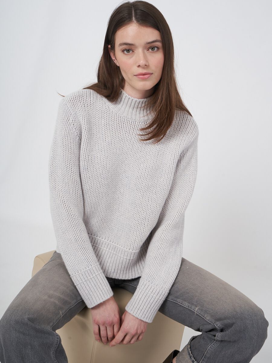 Chunky knit cashmere sweater with ribbed stand collar image number 0