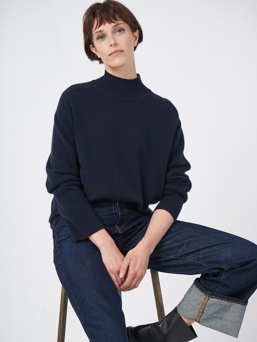 Loose fit high neck cashmere sweater image number 0